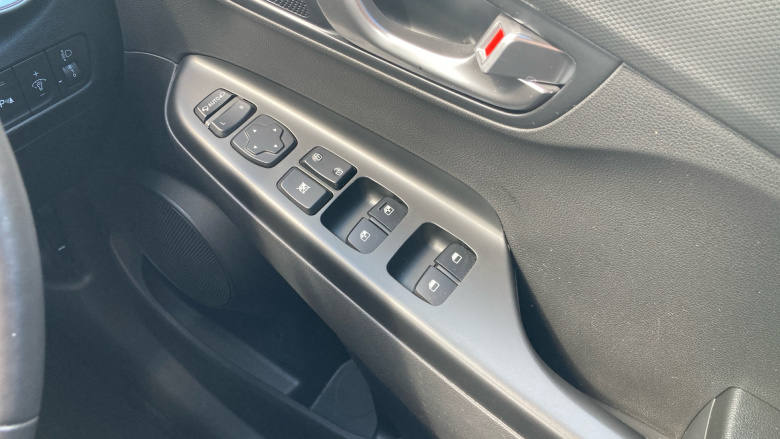 Hyundai KONA 100kW Premium 39kWh 5dr Auto Electric Hatchback